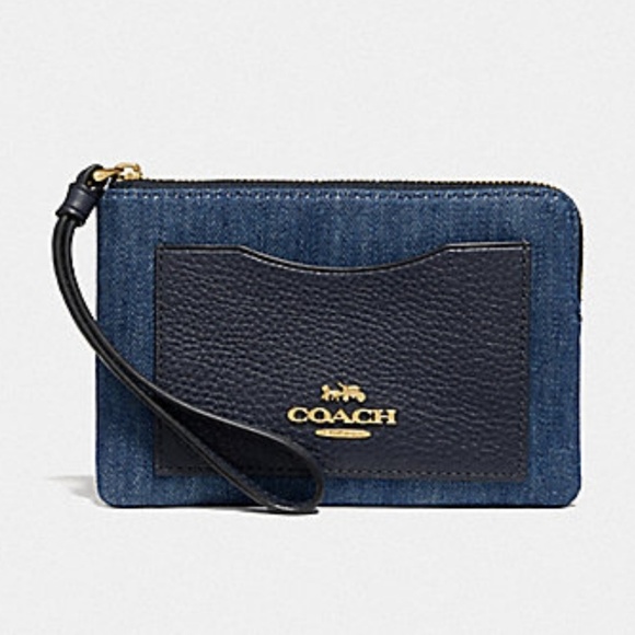 COACH CORNER ZIP WRISTLET - Picture 4 of 4